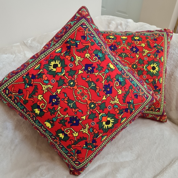 Beautiful Persian Cushions - Picture 1 of 5
